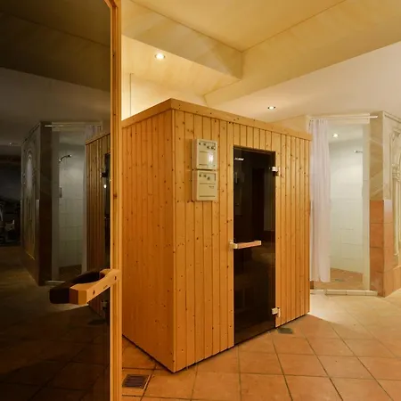 Huber Am Hotel 3*