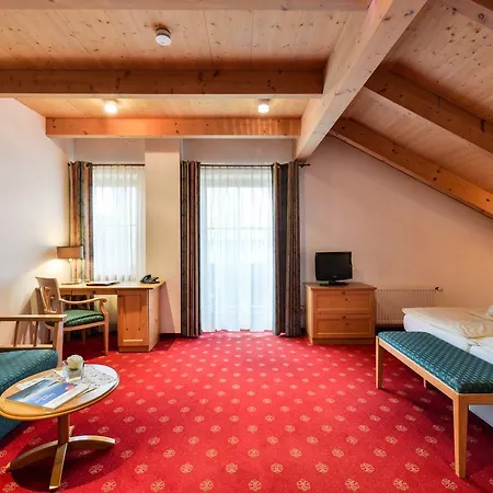 Huber Am Hotel